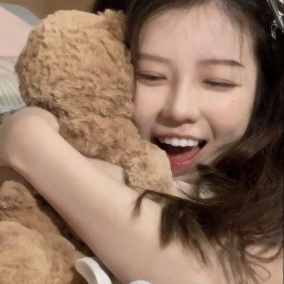 中央舞台：踮起脚尖
